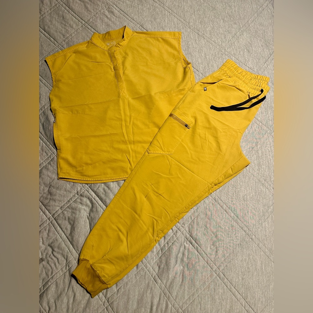 Size Large Figs Scrubs Set in Light Gold
